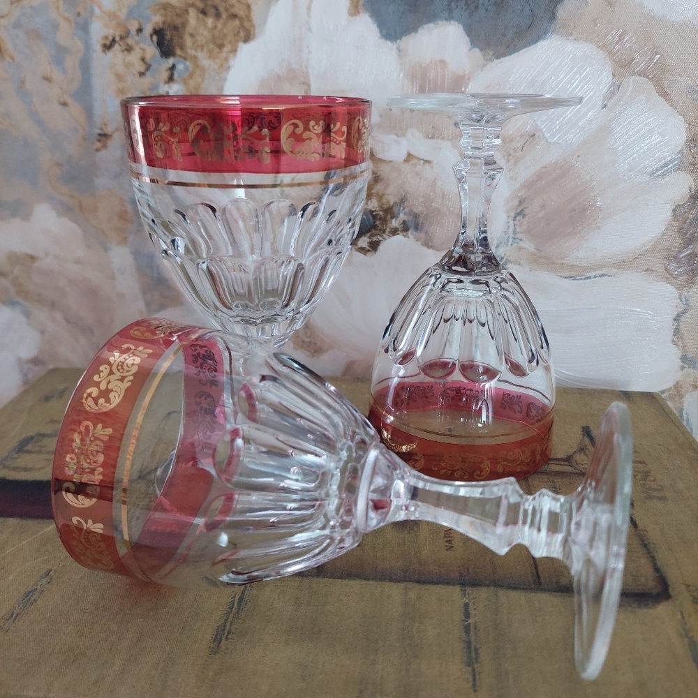 Vintage Kings Crown Thumbprint Cordial Glasses 6oz Red Flashing Gold Scrolls